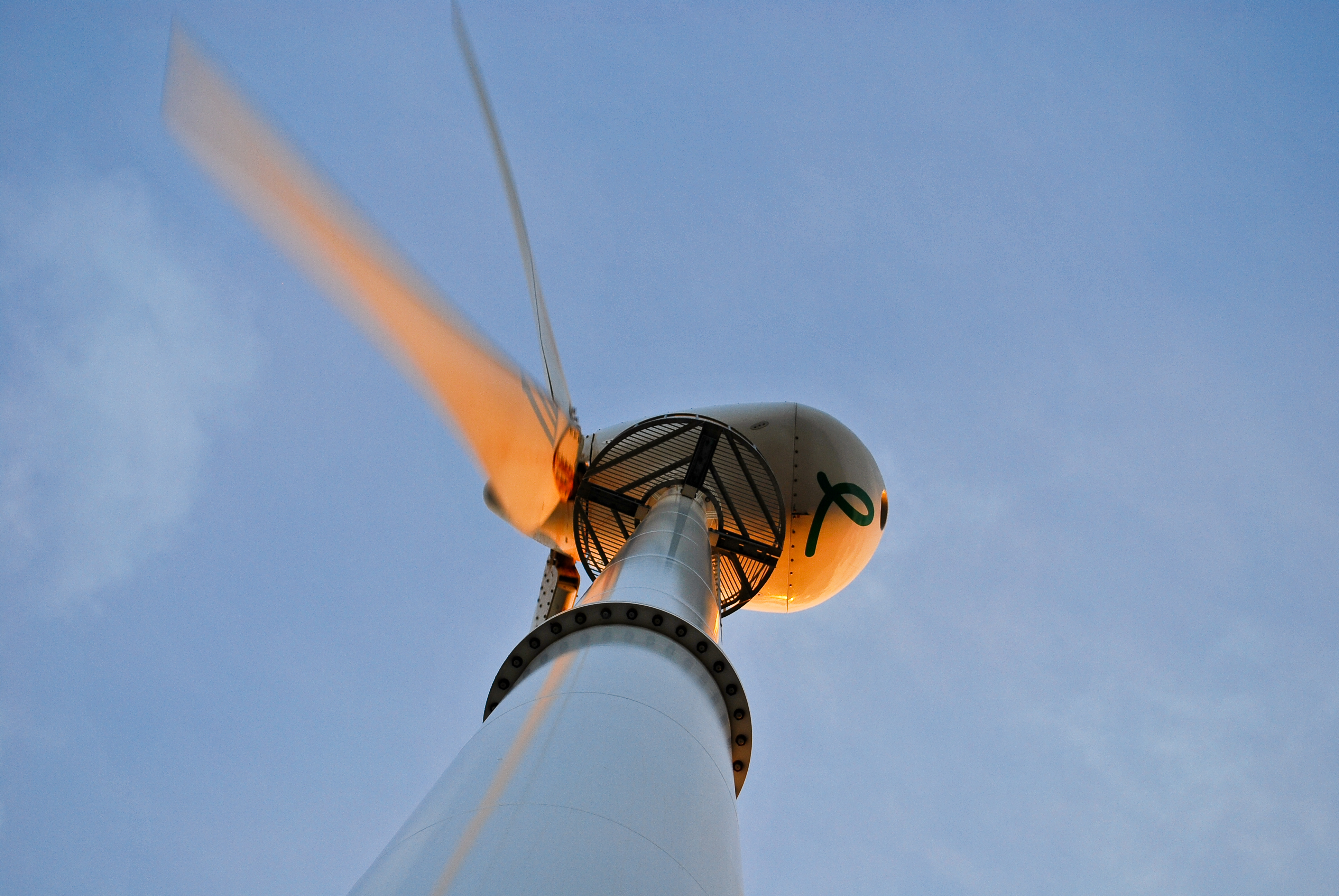 Precipice Arbejdsløs nudler Endurance E3120 50kW Wind Turbine | Earthmill | Sustainable Energy  Specialists